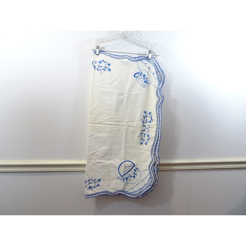 VTG White Linen Tablecloth Blue Teapot Floral Embroidery Crochet Trim Cottage